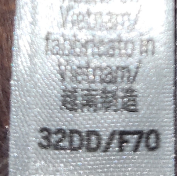 SET OF 4 BRAS, Victoria SECRET, PINK ,Victoria SPORT SIZE 32DD - Picture 4 of 5